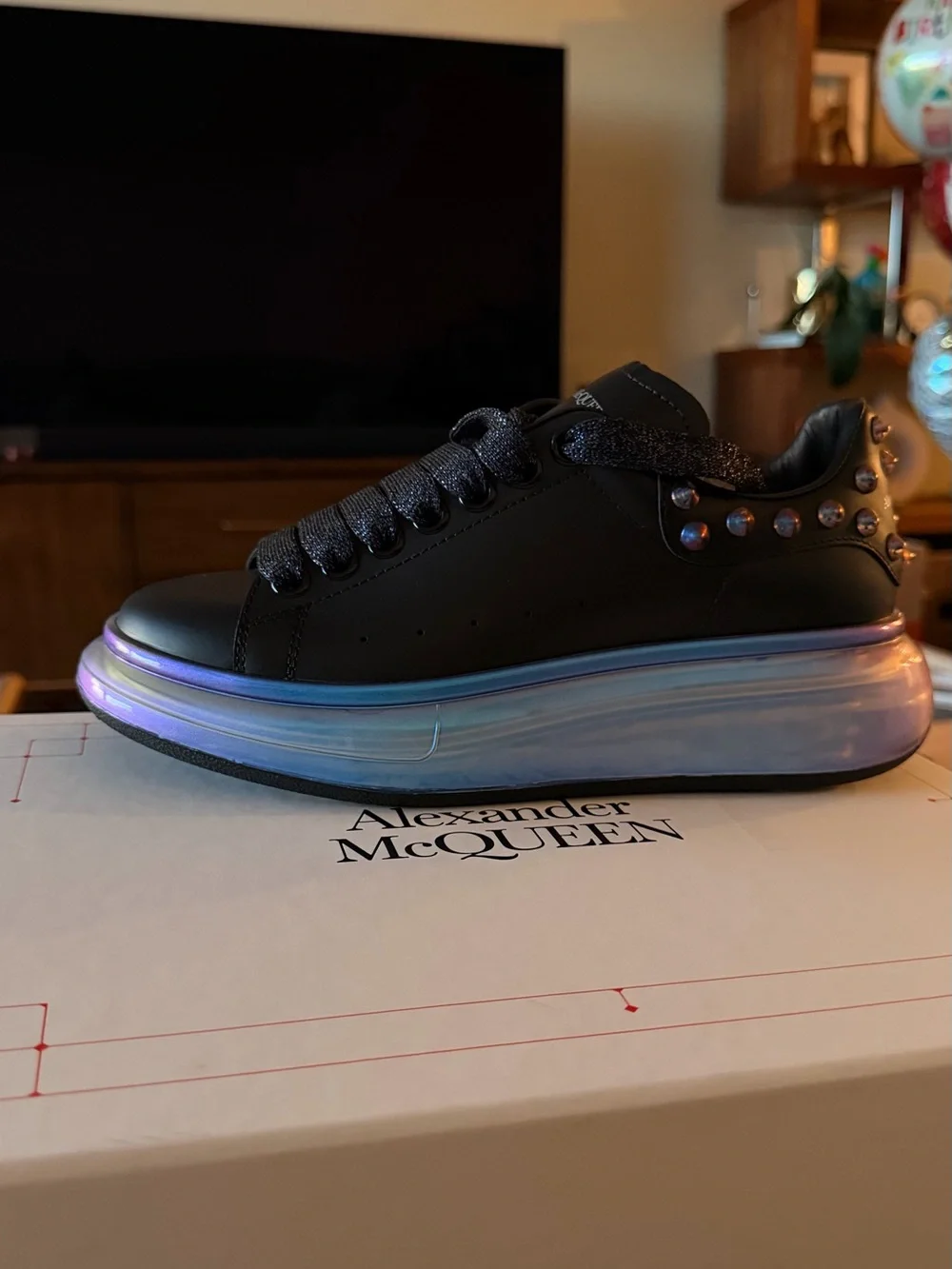 NWT Alexander McQueen Sneakers Oversized Iridescent Black